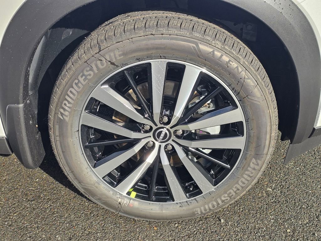 New 2025 Nissan Pathfinder Platinum w/ Cargo Package image 35