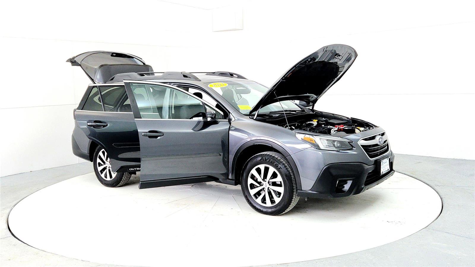 Used 2021 Subaru Outback Premium image 12