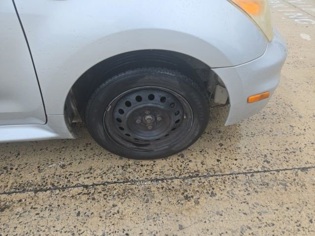 Used 2006 Scion xA FWD image 10