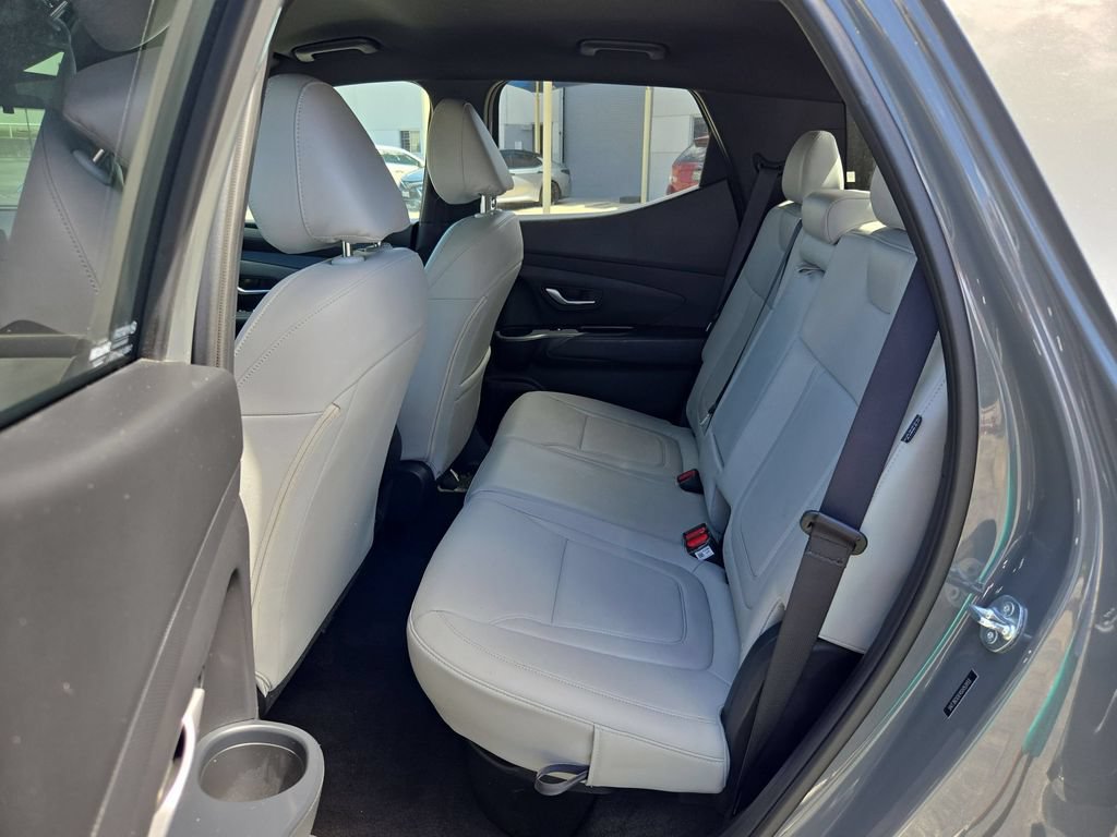 Used 2025 Hyundai Santa Cruz SEL AWD/4WD image 17