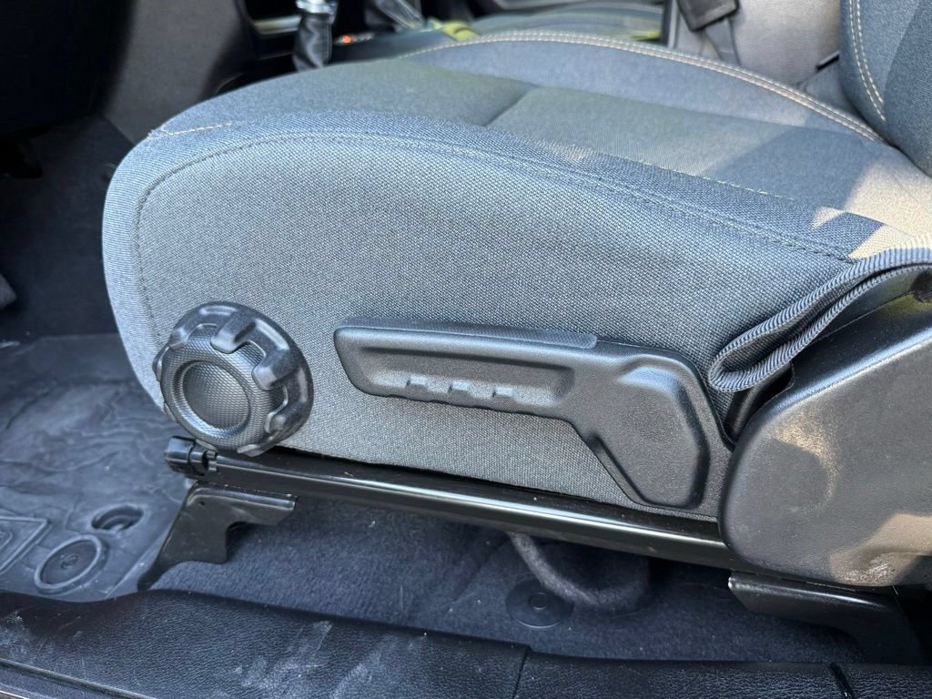 Used 2026 Jeep Wrangler Unlimited Sport AWD/4WD image 17