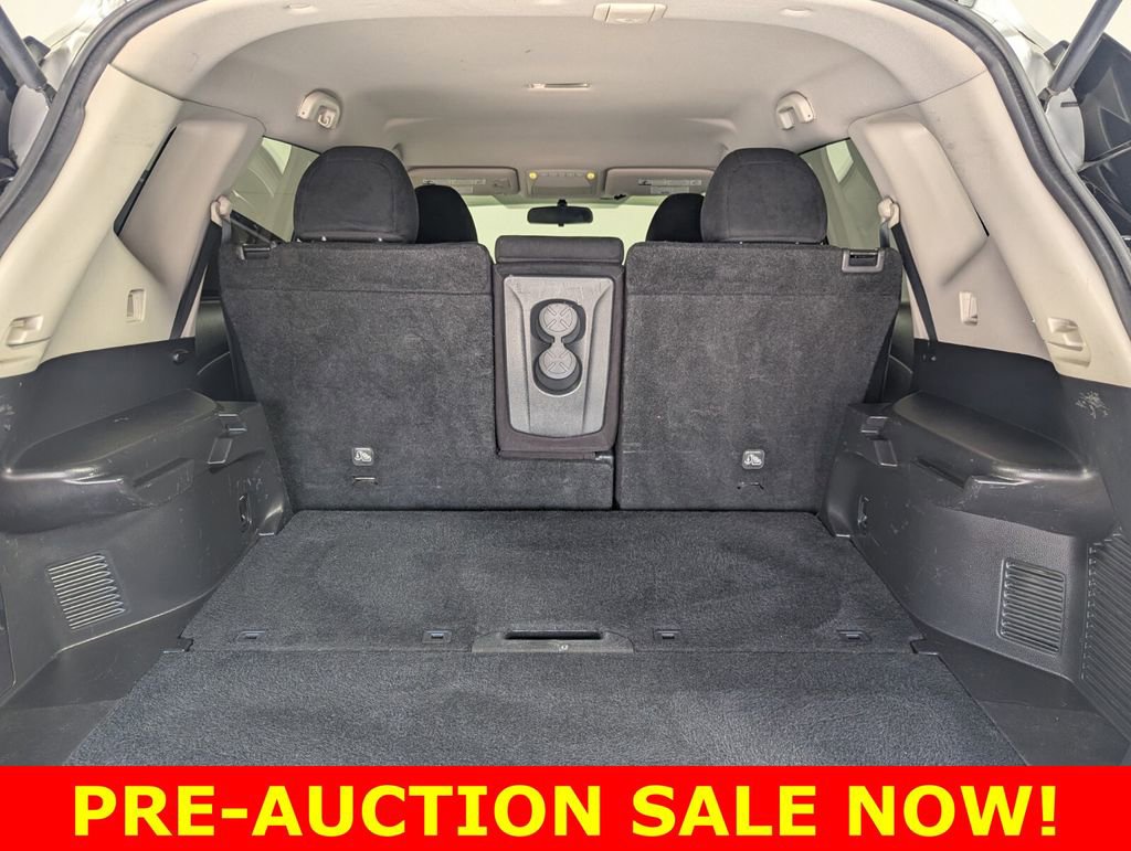 Used 2016 Nissan Rogue S image 25