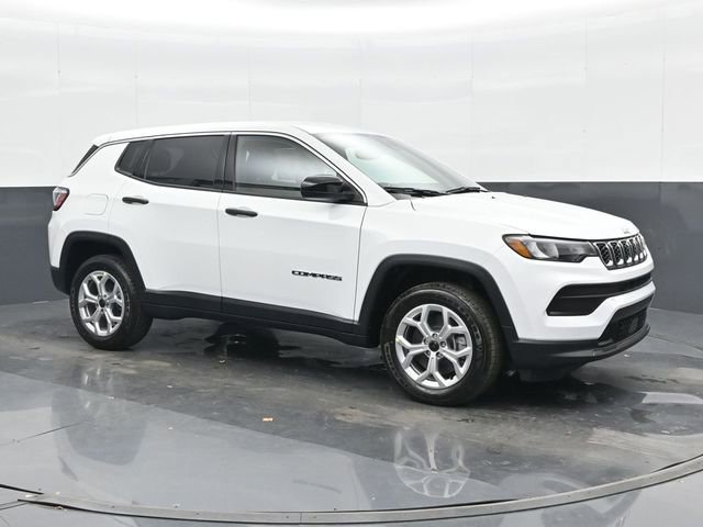 Used 2025 Jeep Compass Sport image 6