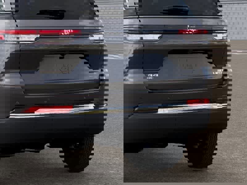 New 2025 Jeep Grand Cherokee Limited image 13