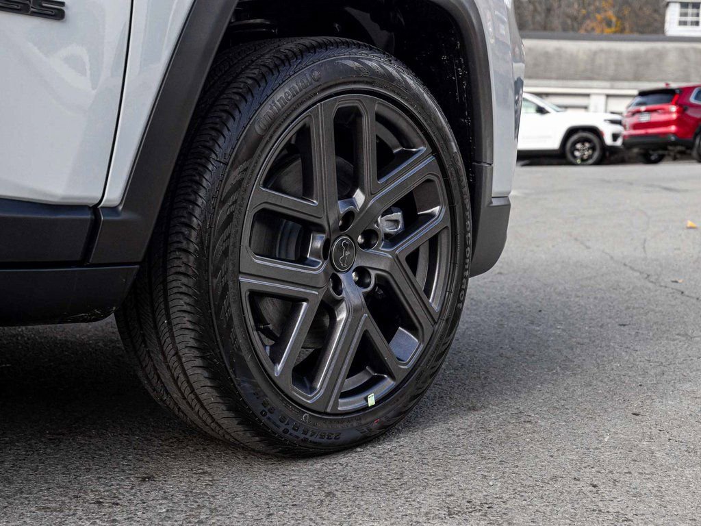 New 2026 Jeep Compass Limited image 4