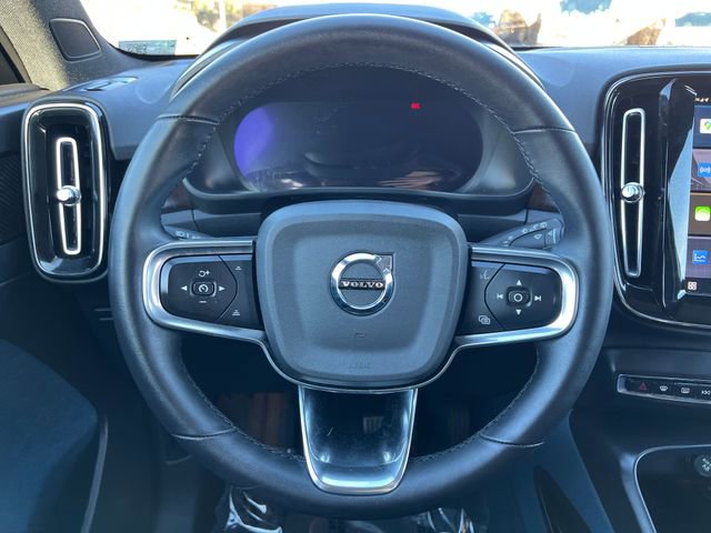 Used 2023 Volvo XC40 Recharge Ultimate image 22