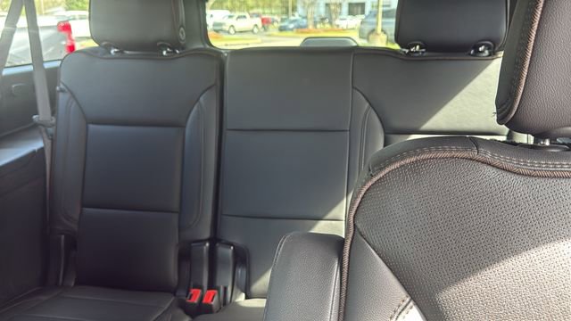 Used 2021 Chevrolet Suburban High Country w/ Premium Package RWD image 28