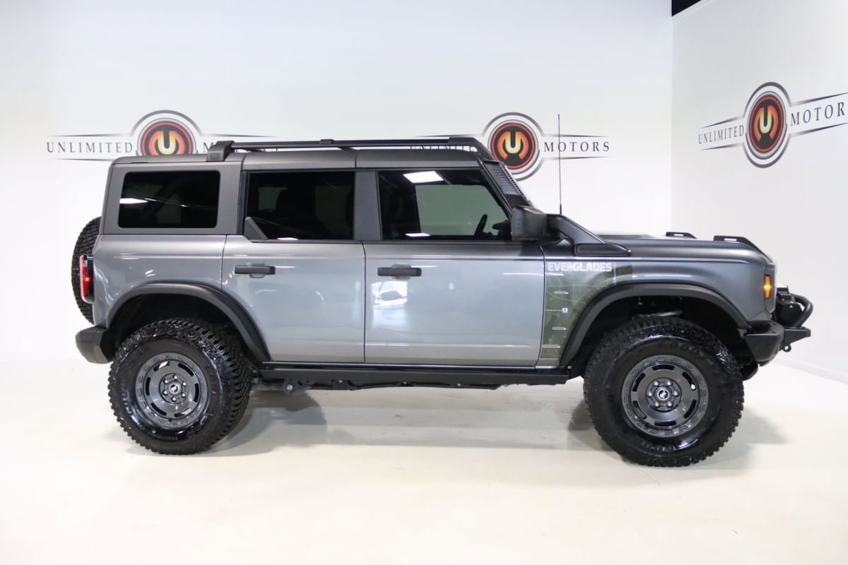 Used 2024 Ford Bronco Everglades image 5