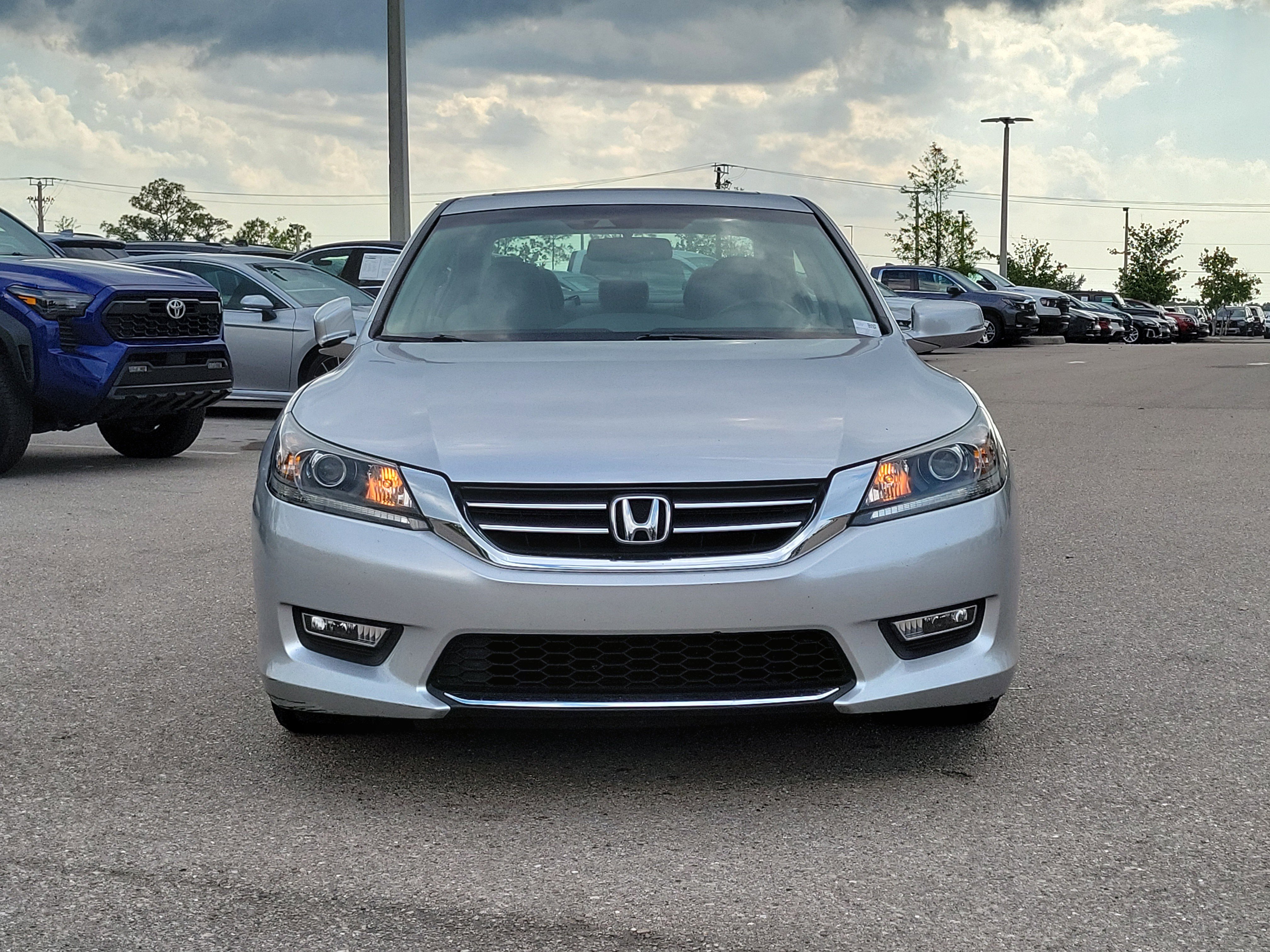 Used 2013 Honda Accord EX-L image 2