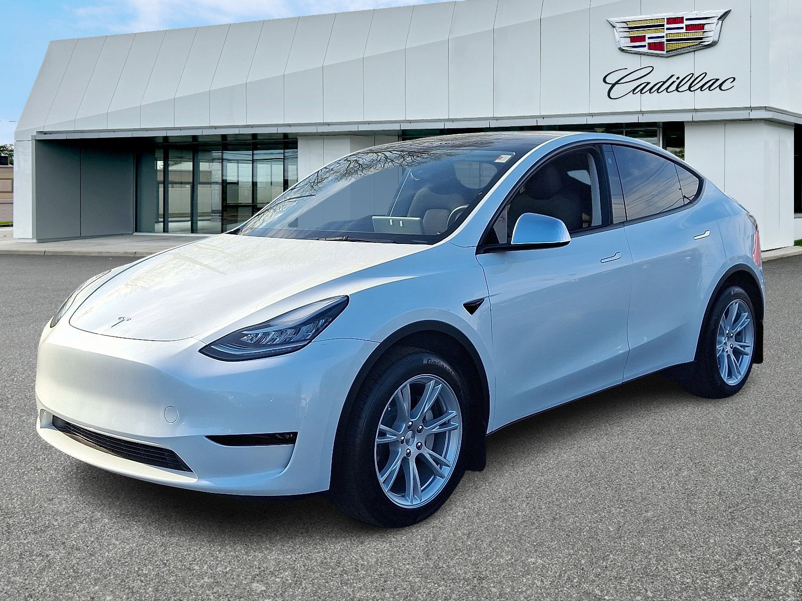 Used 2023 Tesla Model Y Long Range image 3