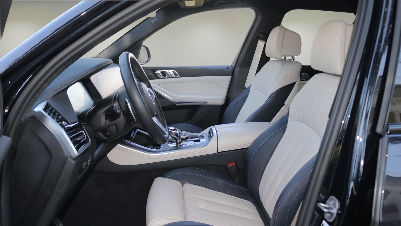 Used 2022 BMW X5 xDrive45e w/ M Sport Package AWD/4WD image 11