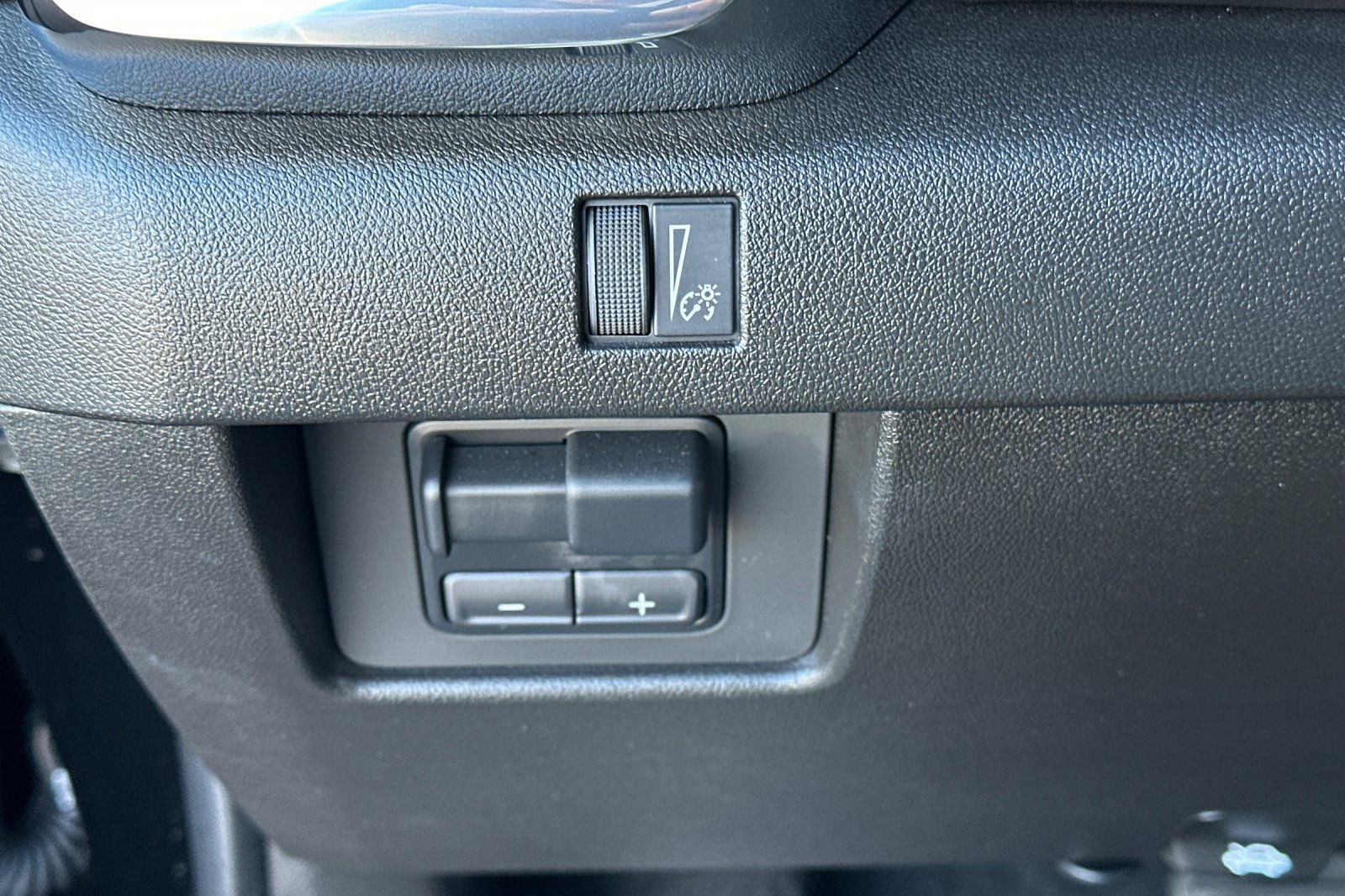 Used 2025 GMC Canyon Elevation w/ Convenience Package image 35