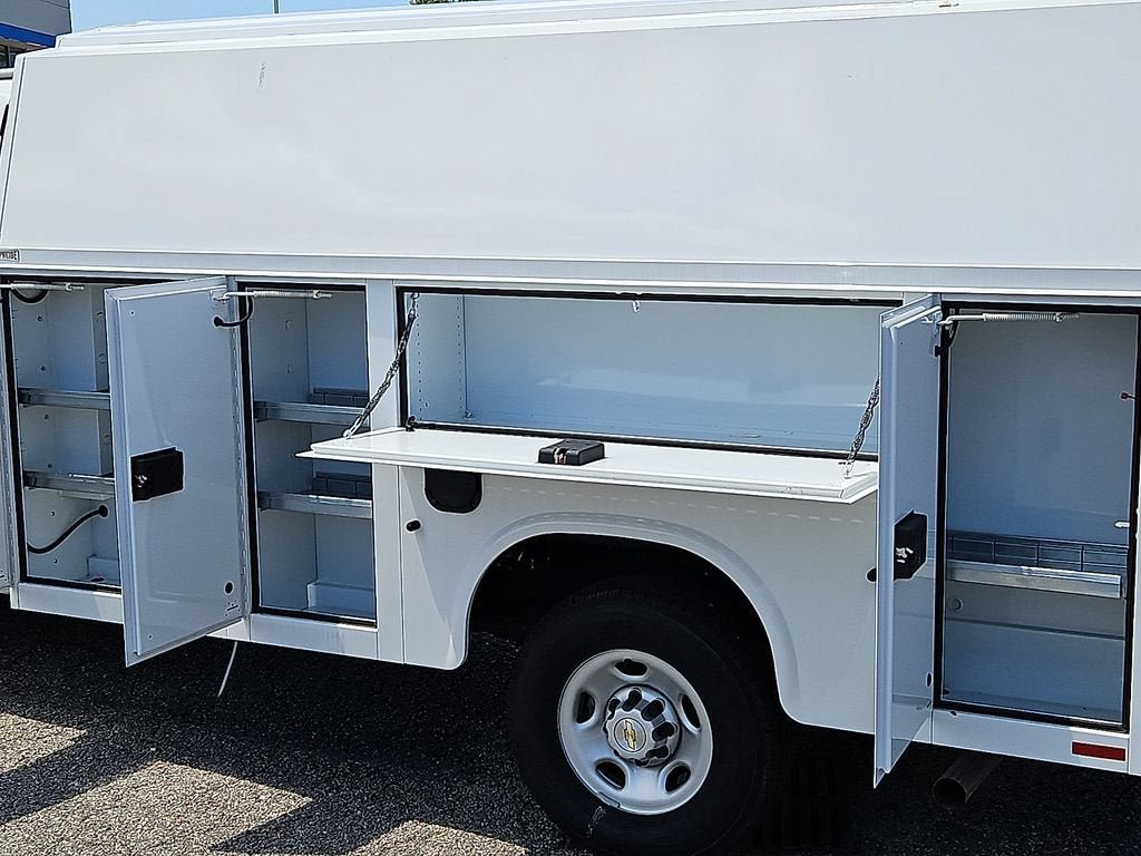 New 2025 Chevrolet Express 3500 w/ Power Convenience Package RWD image 15