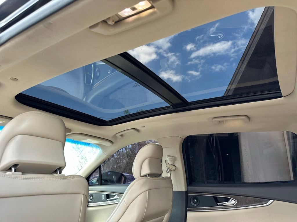 Used 2016 Lincoln MKX Reserve w/ Technology Package FWD image 42