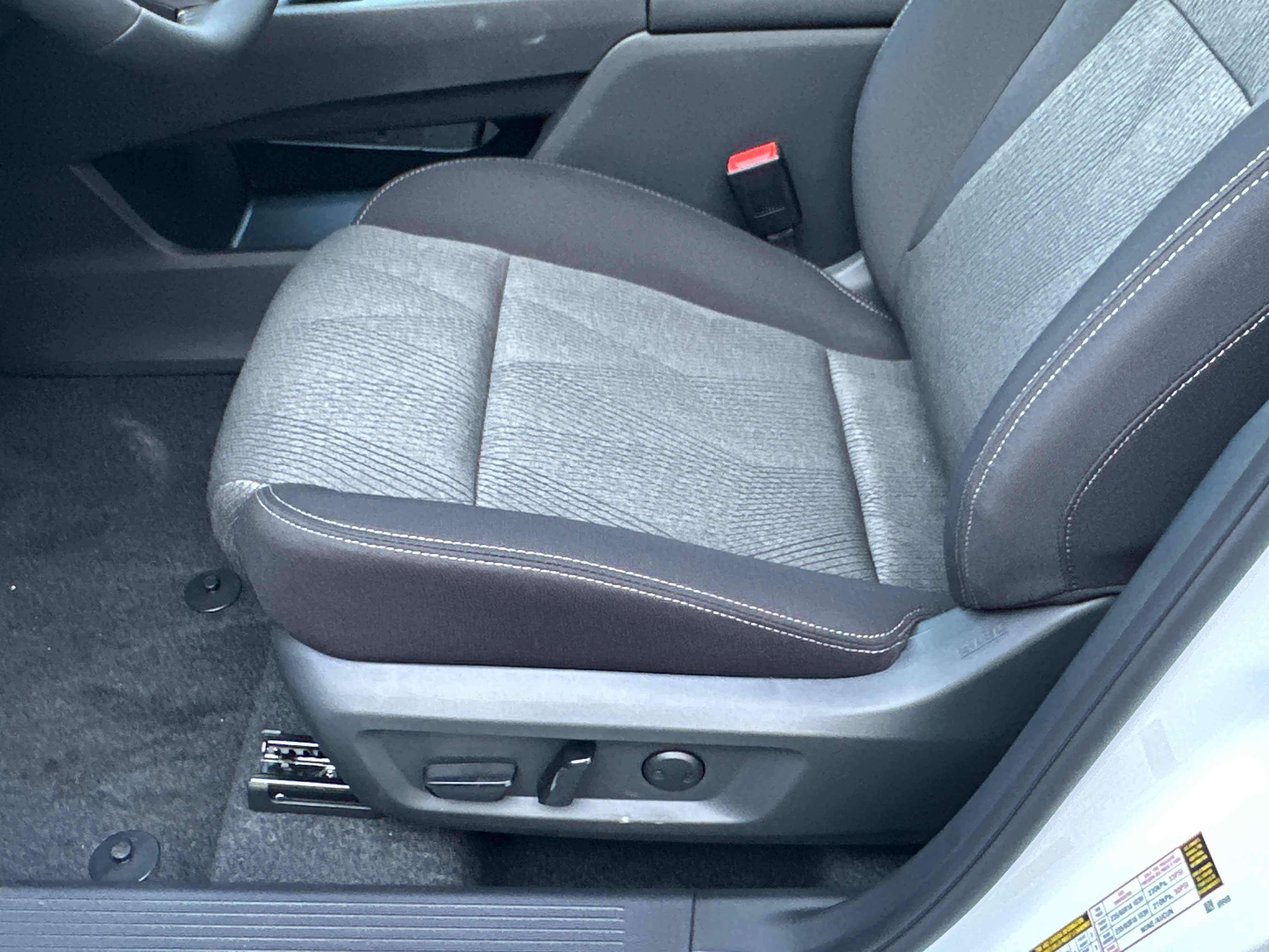 New 2026 Nissan Rogue SV AWD/4WD image 25