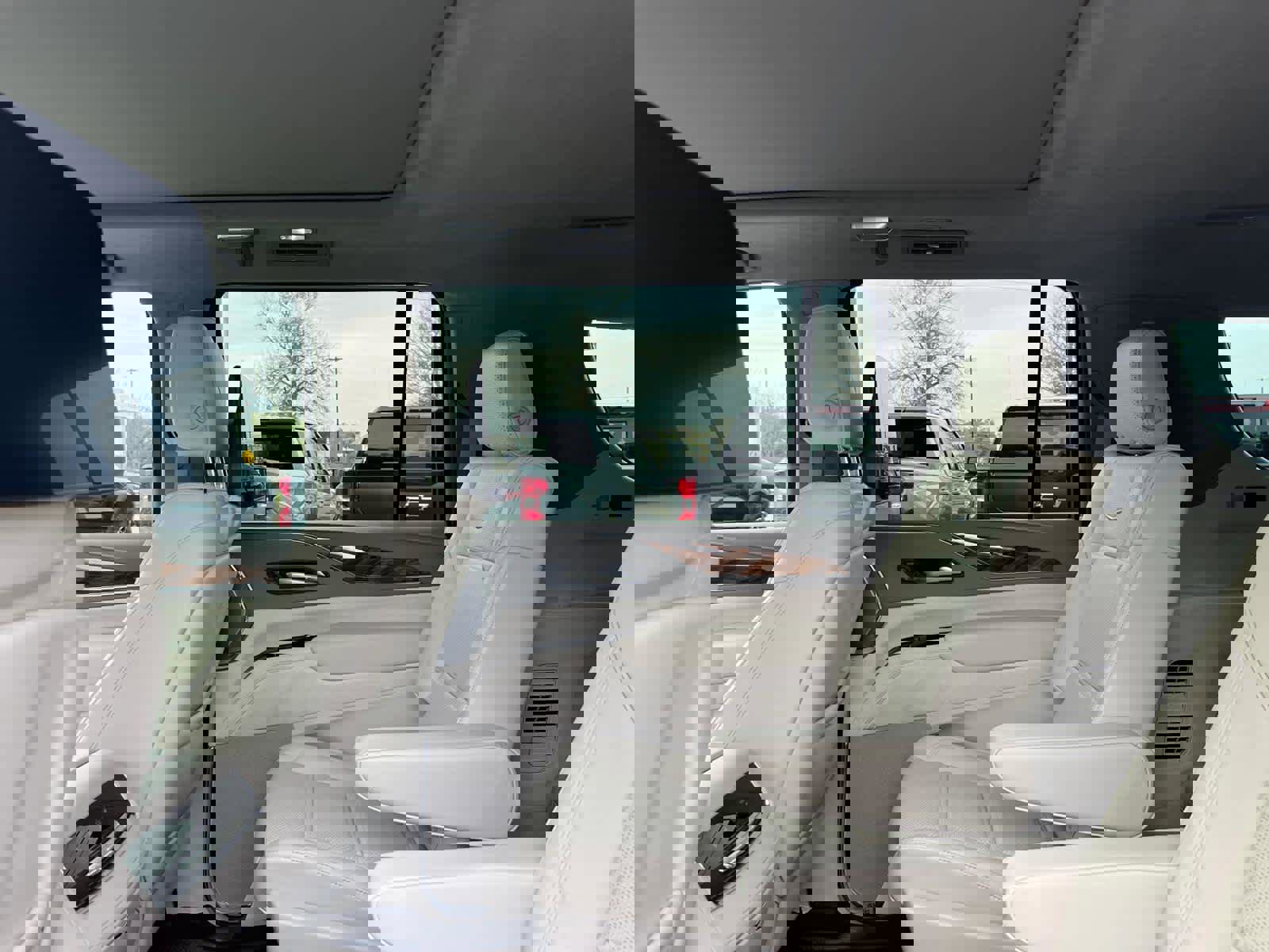 Certified 2024 Cadillac Escalade ESV Sport Platinum w/ LPO, ONYX Package image 30