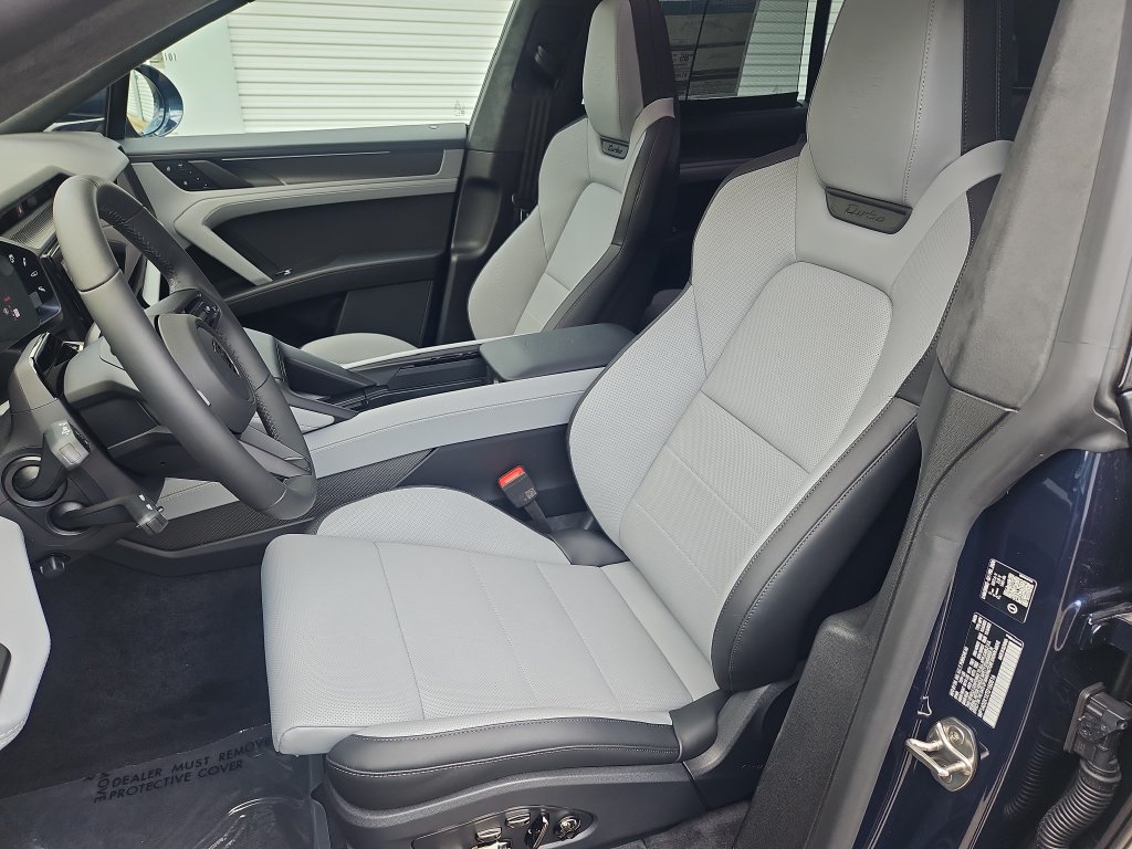 New 2026 Porsche Cayenne Turbo AWD/4WD image 5
