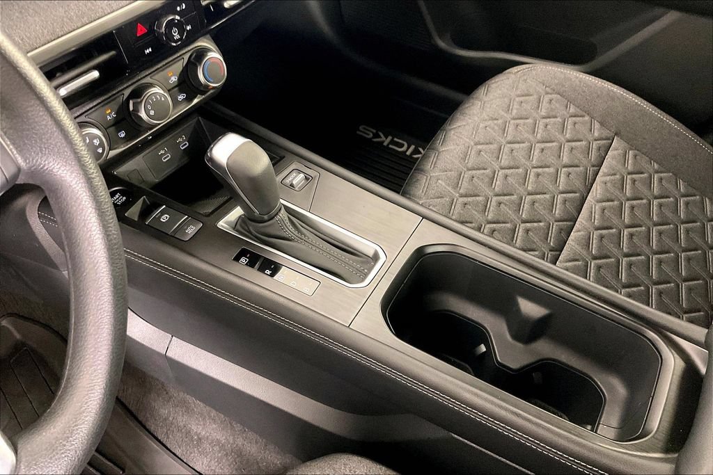 Certified 2025 Nissan Kicks SV AWD/4WD image 16