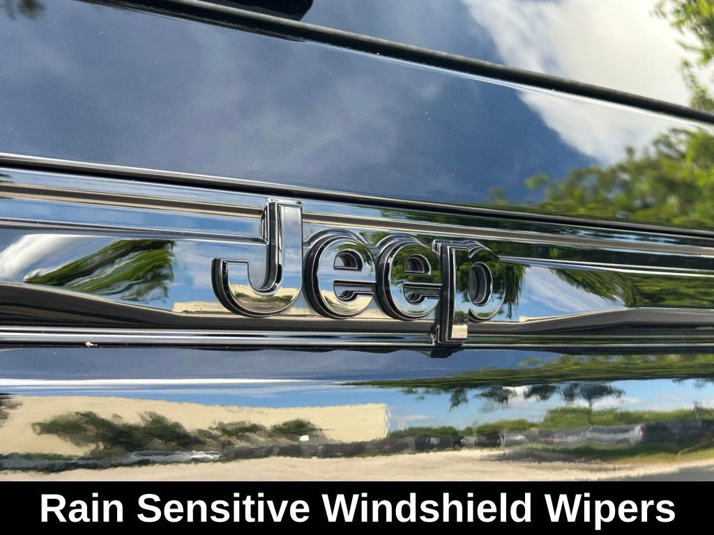 Certified 2024 Jeep Grand Cherokee Altitude image 29