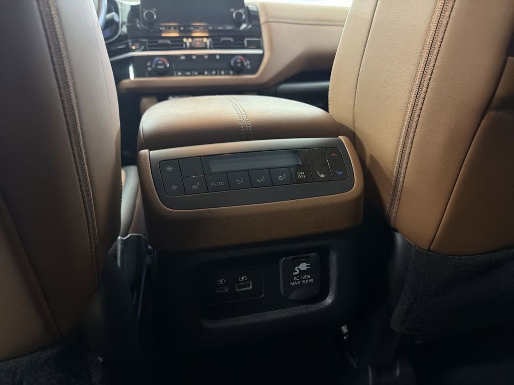 Certified 2025 Nissan Pathfinder Platinum w/ Cargo Package FWD image 20