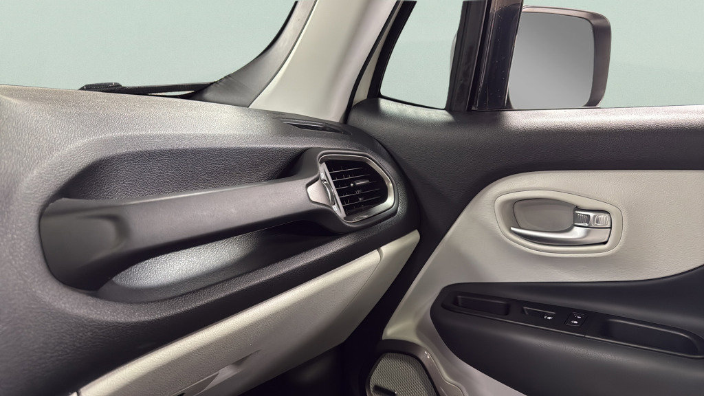 Used 2021 Jeep Renegade Limited w/ Sun & Sound Group image 32