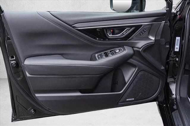 Used 2025 Subaru Legacy Limited image 12