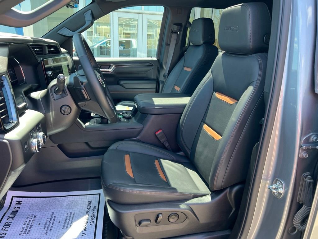 Certified 2025 GMC Sierra 1500 AT4 w/ AT4 Premium Package AWD/4WD image 13