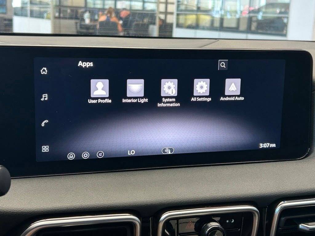New 2026 Nissan Sentra SR w/ Floor Mat Package FWD image 32