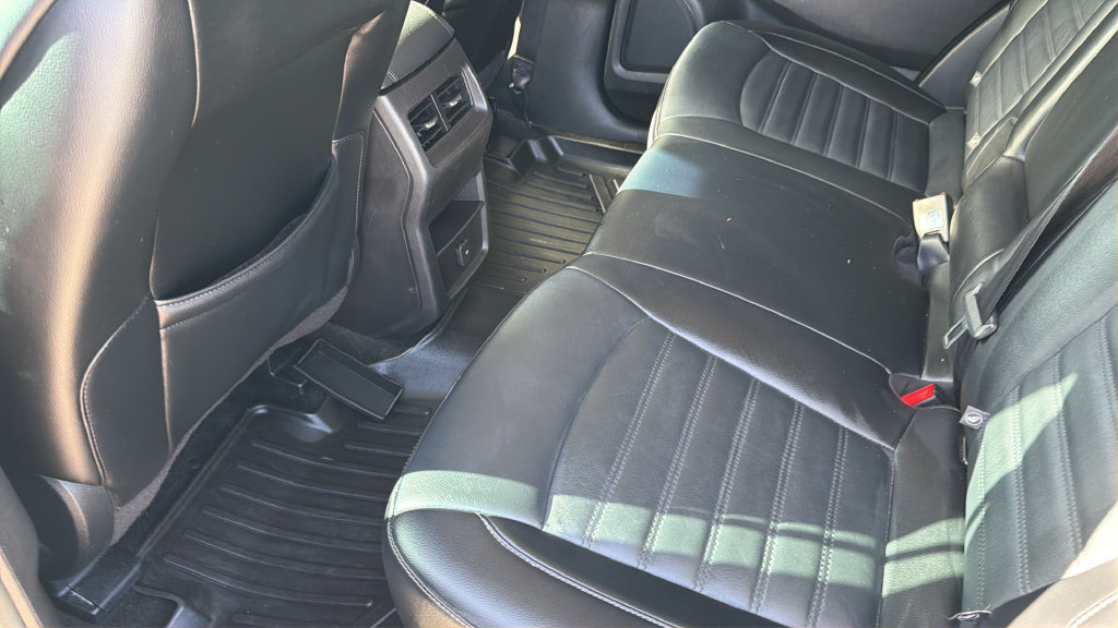 Used 2015 Ford Edge SEL w/ Equipment Group 201A AWD/4WD image 24