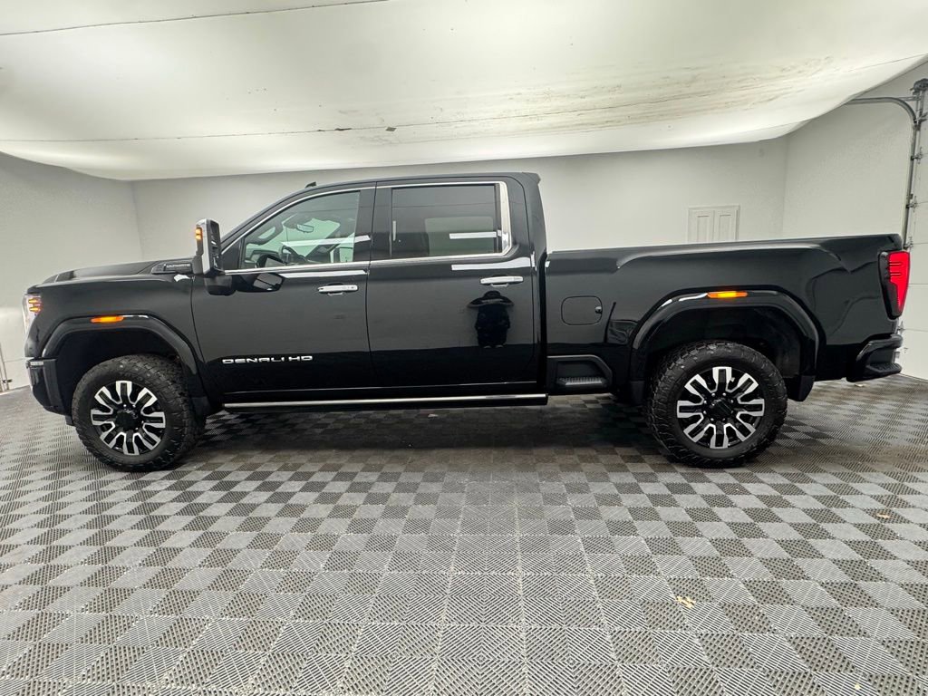 Used 2024 GMC Sierra 2500 Denali Ultimate w/ Max Trailering Package image 15