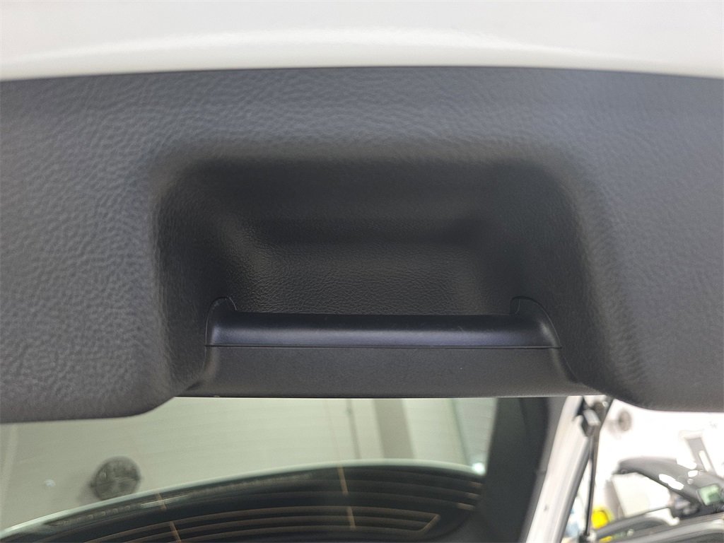 Used 2024 Ford Edge SEL image 13