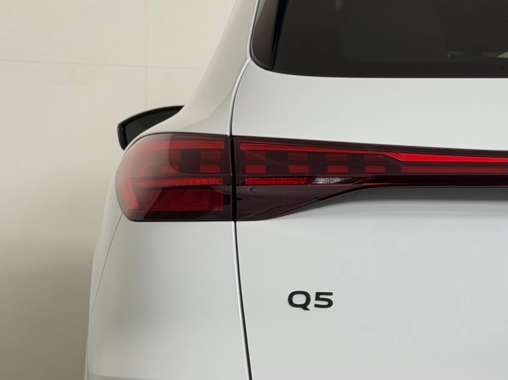 Used 2025 Audi Q5 Premium AWD/4WD image 29