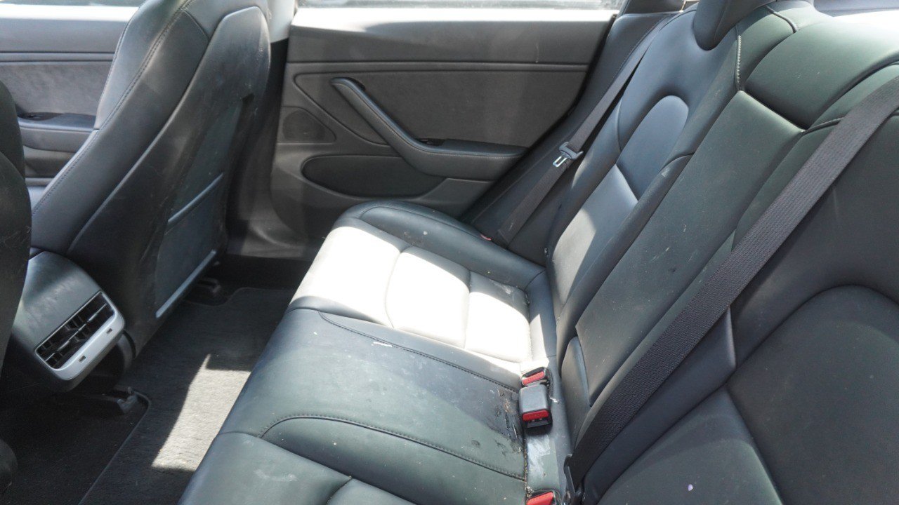 Used 2018 Tesla Model 3 Mid Range RWD image 13