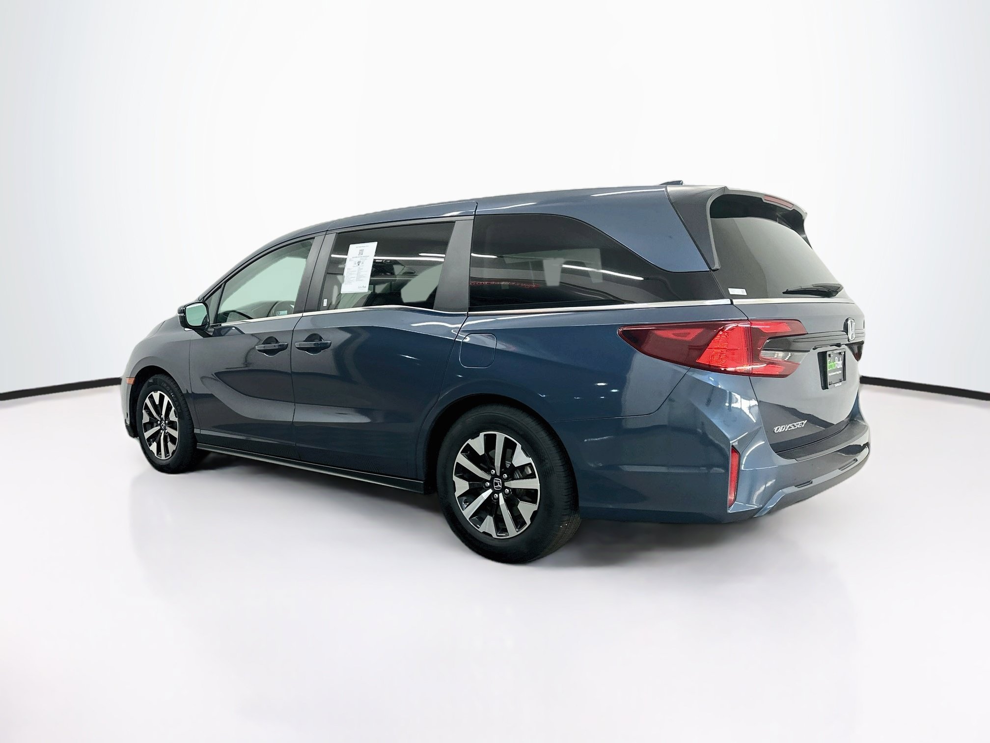 Used 2025 Honda Odyssey EX-L image 5
