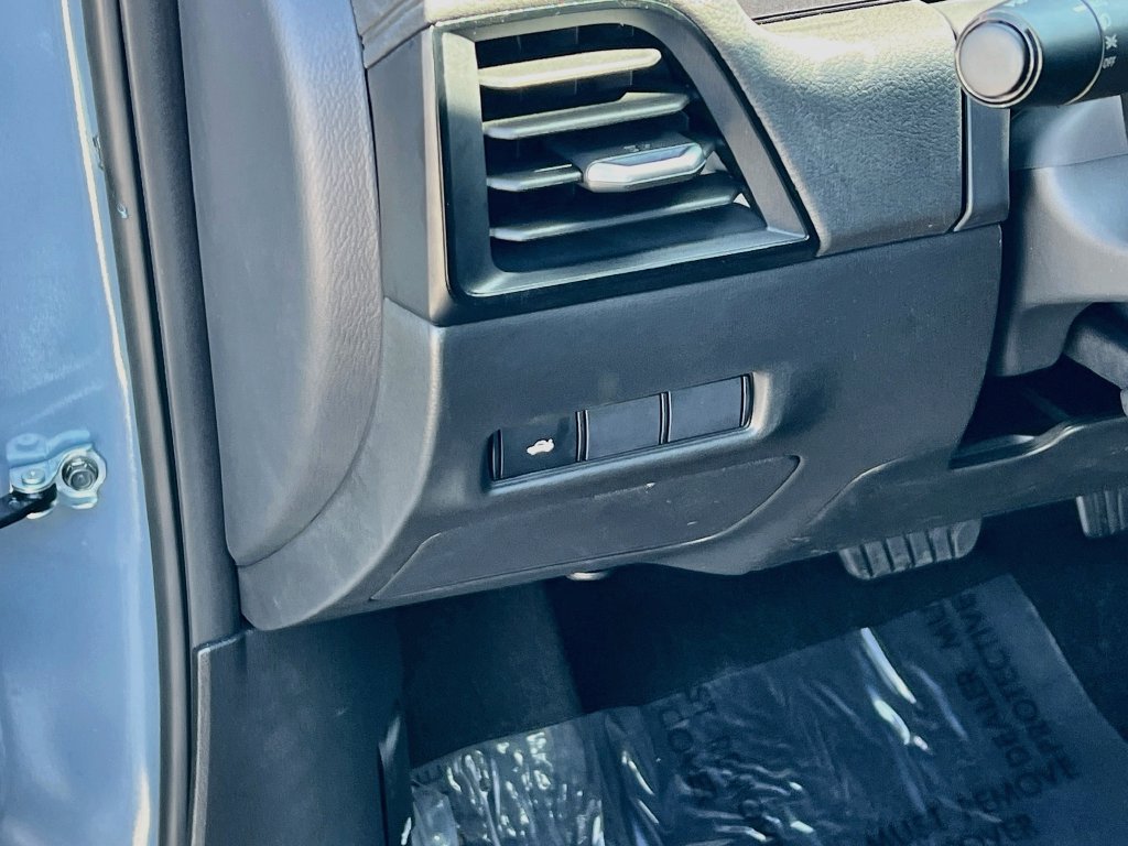 New 2027 Nissan Sentra SV FWD image 10