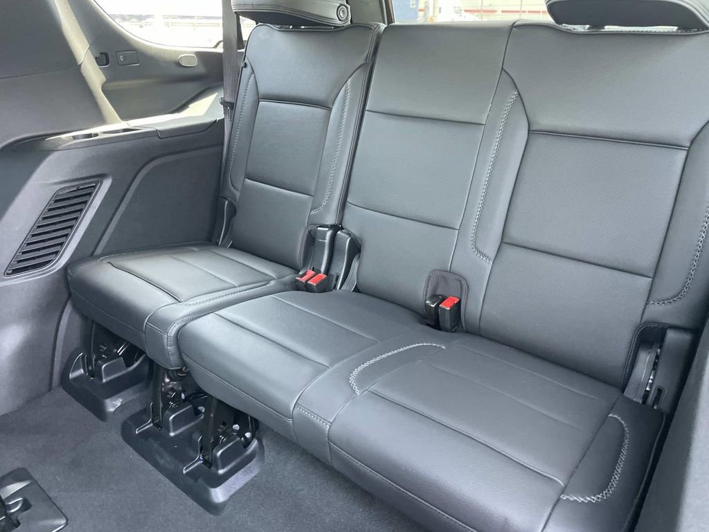Used 2025 GMC Yukon Denali AWD/4WD image 27