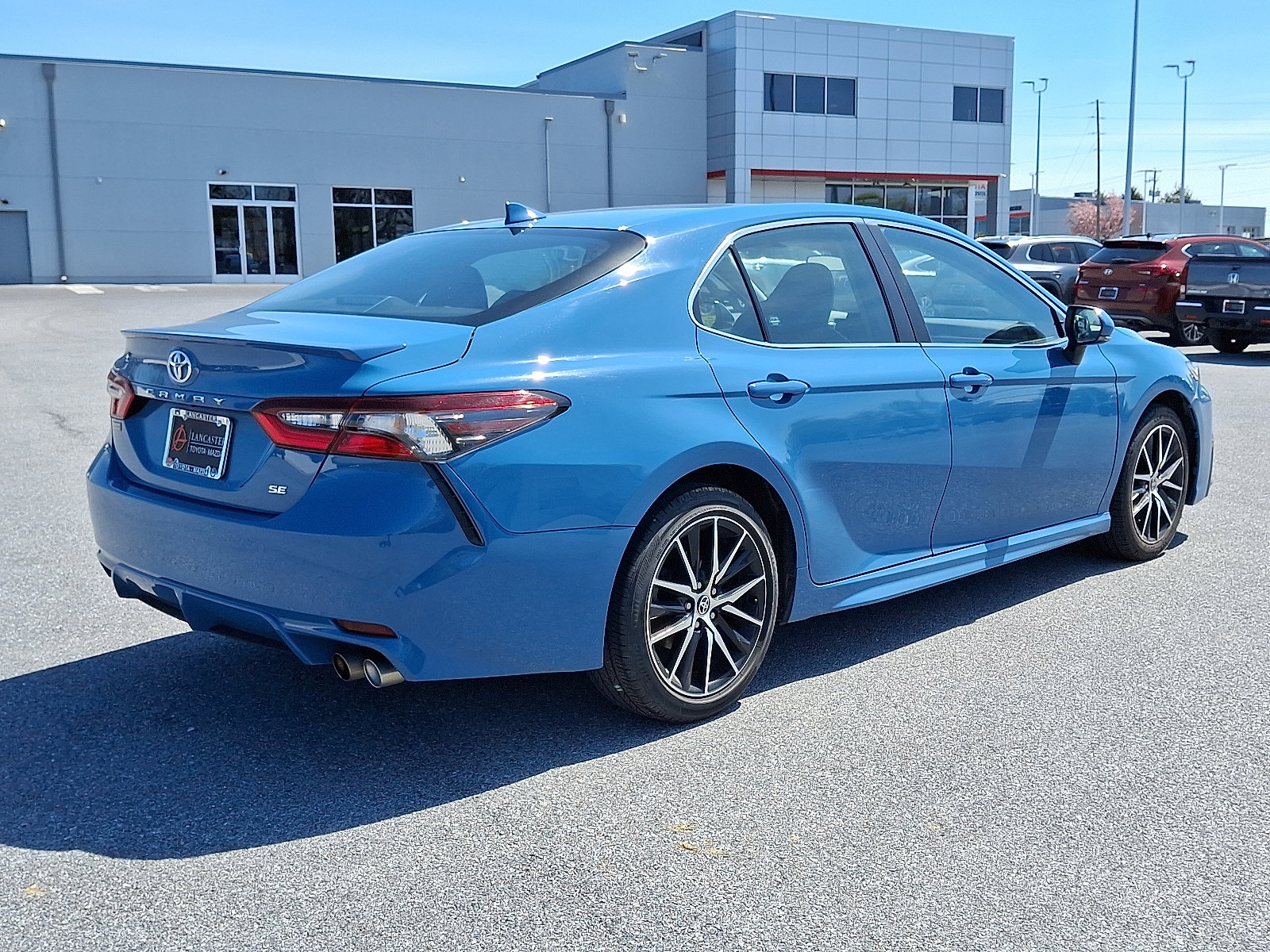 Used 2024 Toyota Camry SE FWD image 7