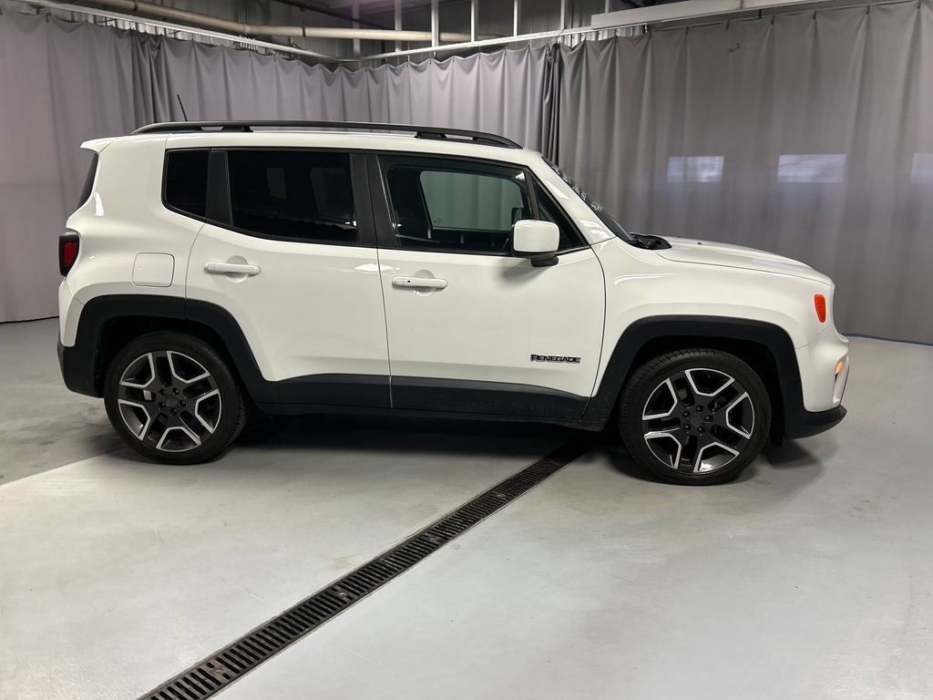 Used 2020 Jeep Renegade Latitude w/ Cold Weather Group image 8