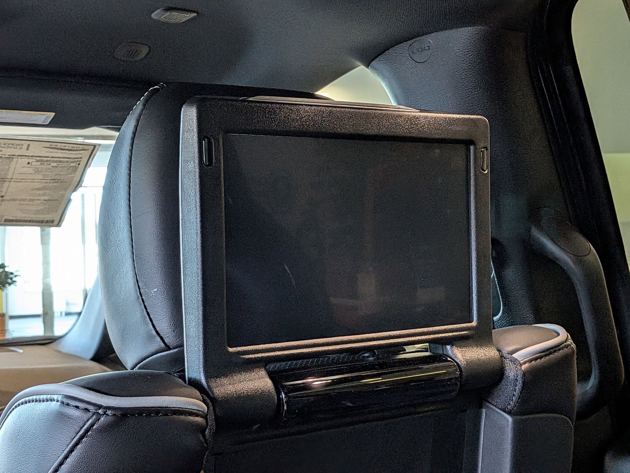 New 2026 Chrysler Pacifica Limited w/ Uconnect Theater Family Group image 29