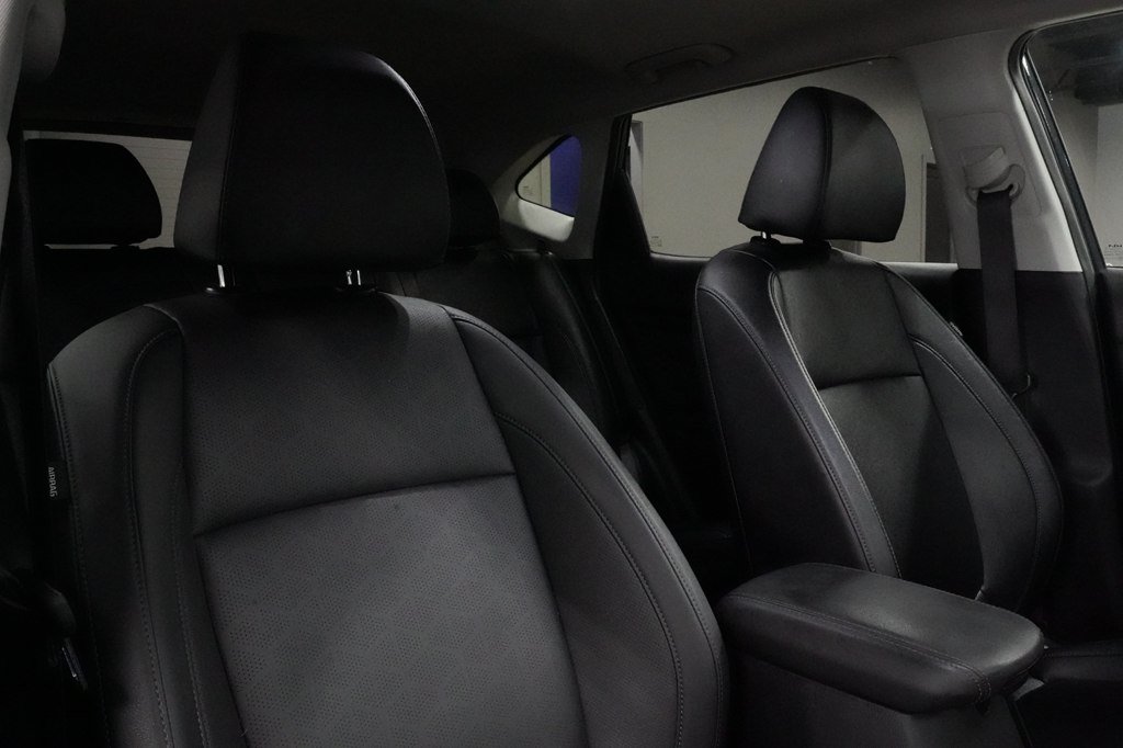 Used 2025 Kia Seltos EX w/ EX Sunroof Package FWD image 32