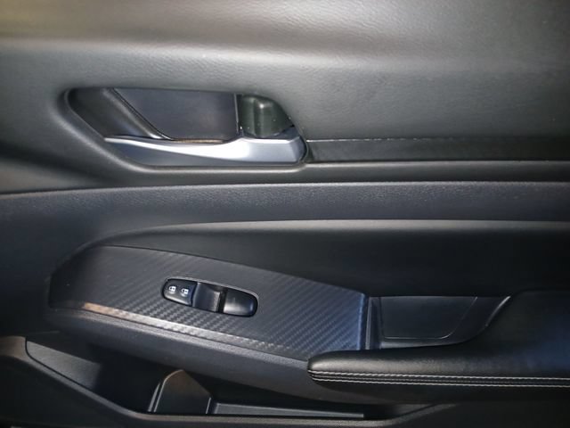 Used 2025 Nissan Altima 2.5 SV FWD image 39