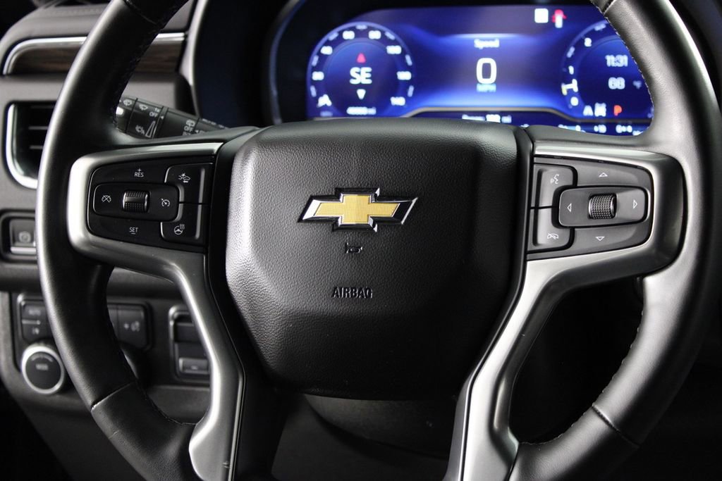 Used 2023 Chevrolet Suburban LT w/ Luxury Package AWD/4WD image 30