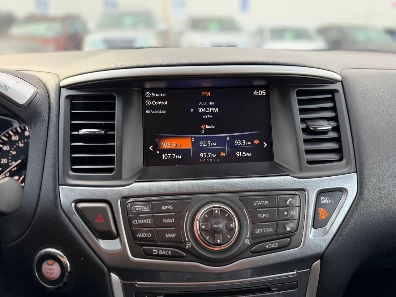 Used 2019 Nissan Pathfinder SL image 39