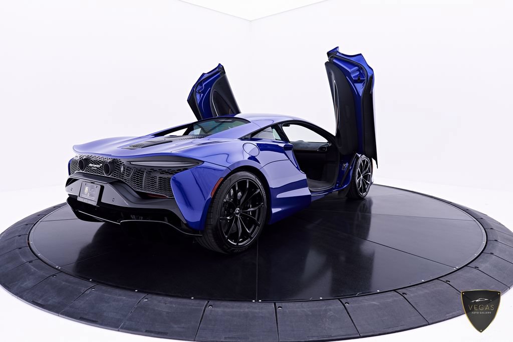 Used 2025 McLaren Artura RWD image 26