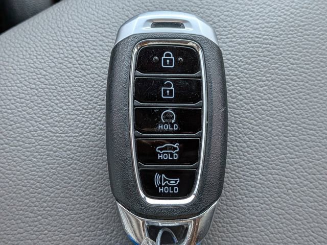 Used 2023 Hyundai Elantra SEL FWD image 30
