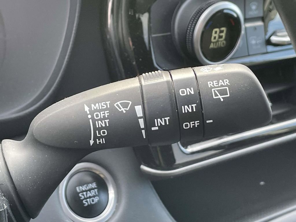 Used 2024 Toyota Highlander LE image 24