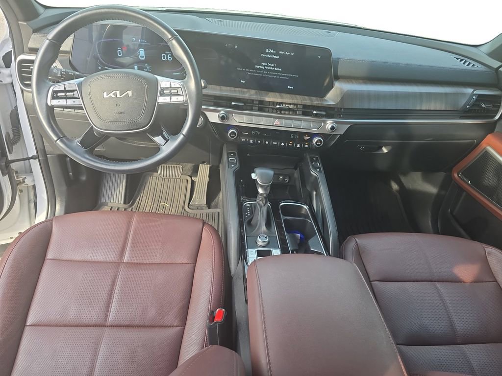 Used 2023 Kia Telluride EX w/ EX Captain's Chair Package image 10
