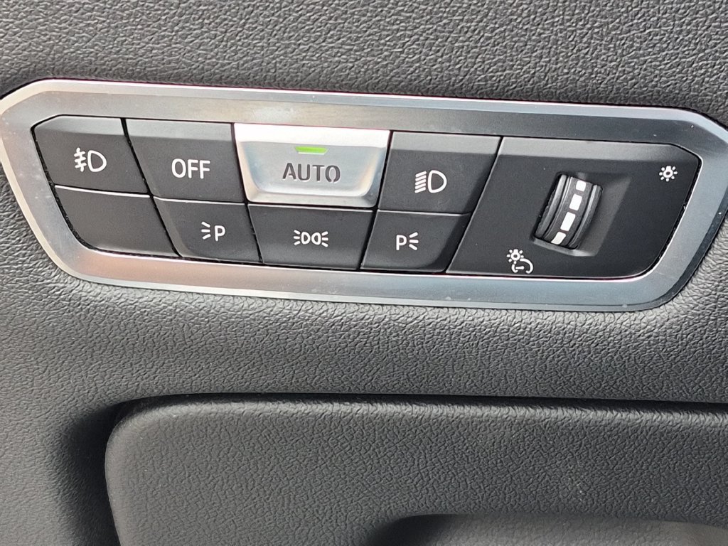 Used 2019 BMW X5 xDrive40i w/ Premium Package 2 AWD/4WD image 16