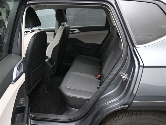 New 2026 Volkswagen Taos SE image 11