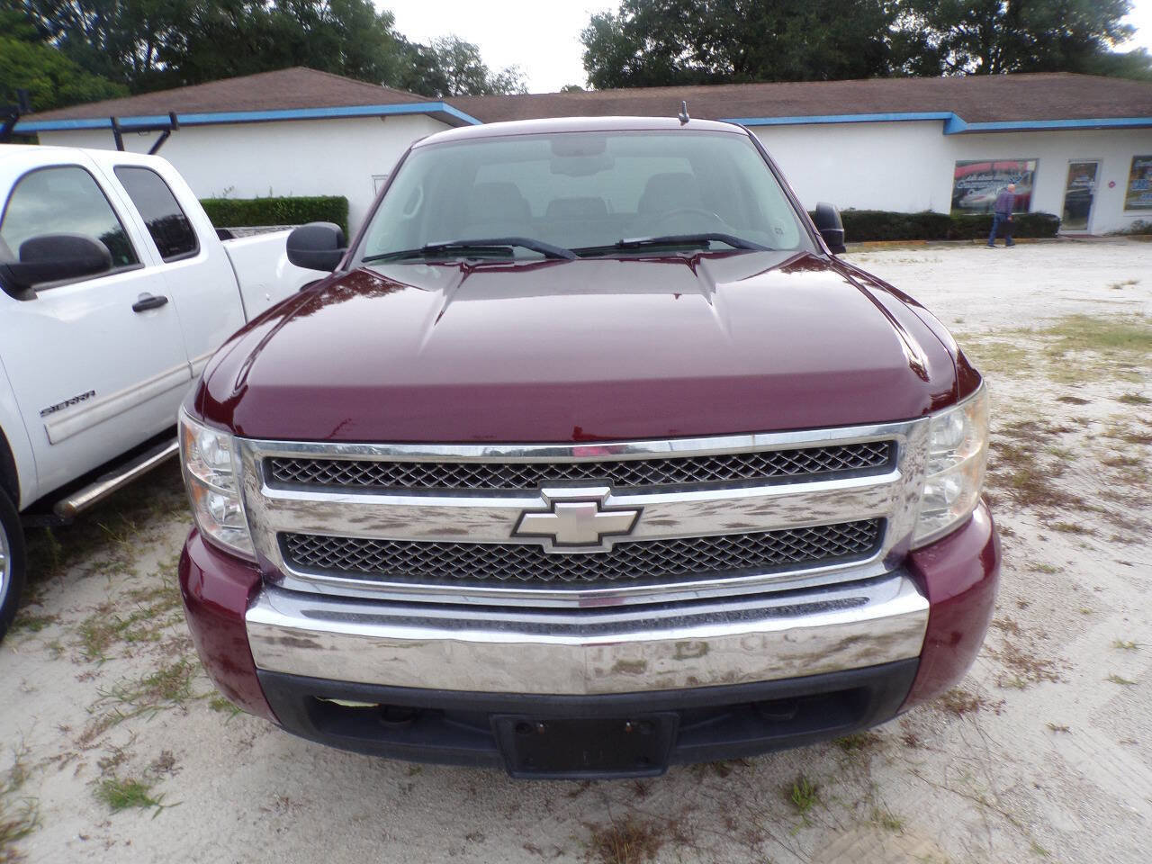 Used 2008 Chevrolet Silverado 1500 LT w/ EZ-Lift Tailgate Package image 2
